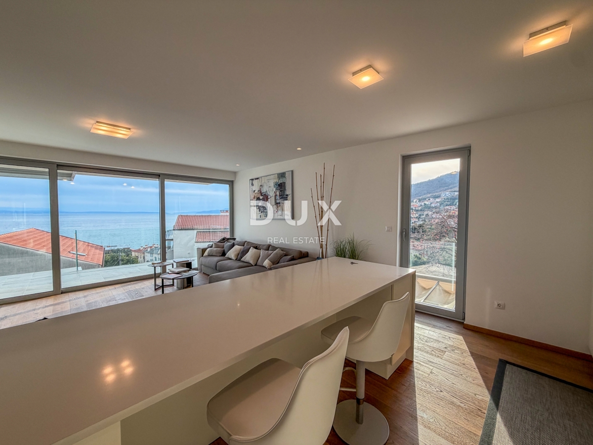 OPATIJA, CENTER - stanovanje v dokončani luksuzni novogradnji z garažo in bazenom