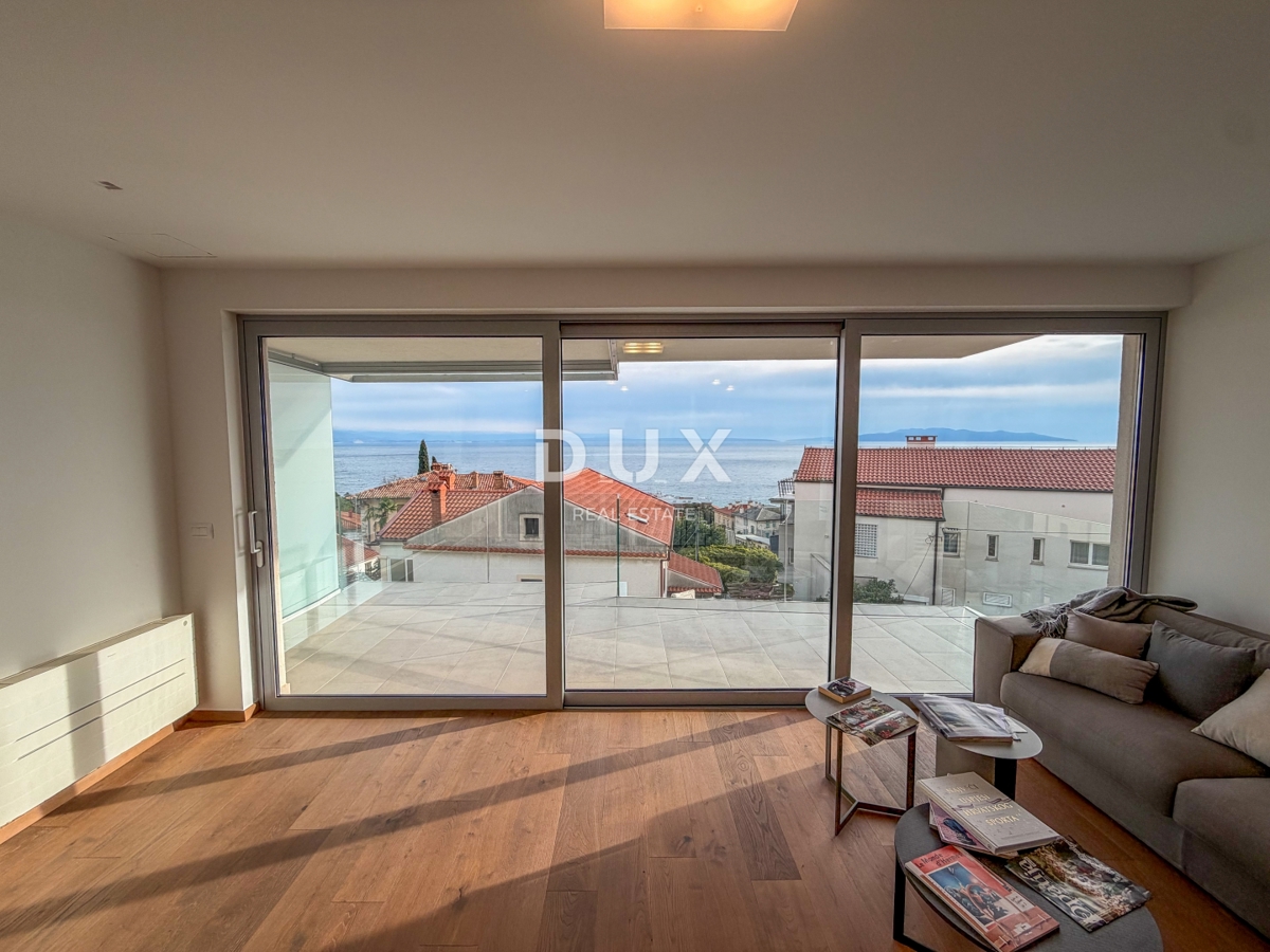 OPATIJA, CENTER - stanovanje v dokončani luksuzni novogradnji z garažo in bazenom