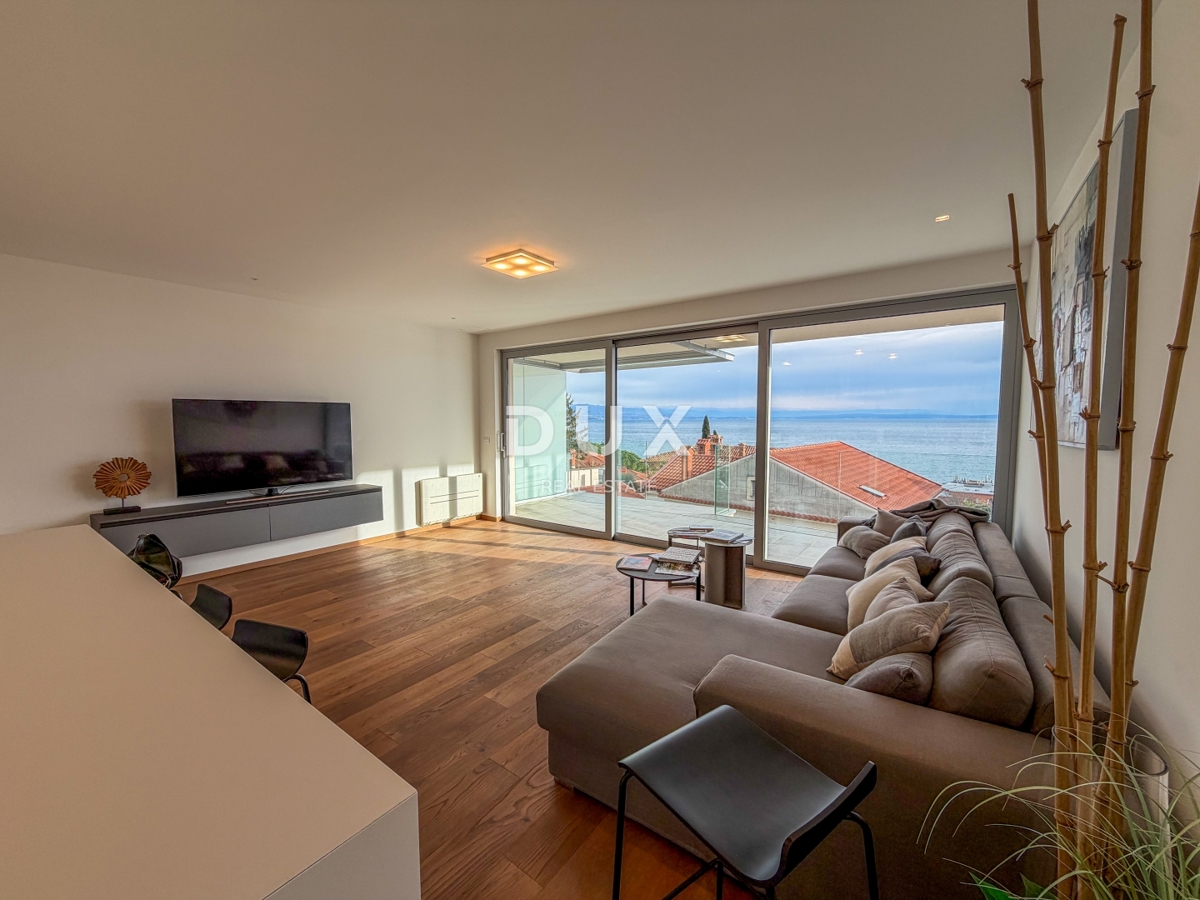 OPATIJA, CENTER - stanovanje v dokončani luksuzni novogradnji z garažo in bazenom