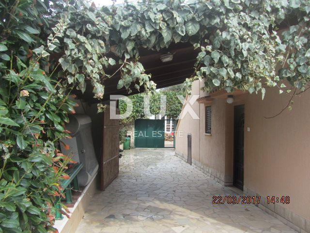 MALI LOŠINJ, ARTATORE - Hiša s tremi apartmaji in razvitim turizmom