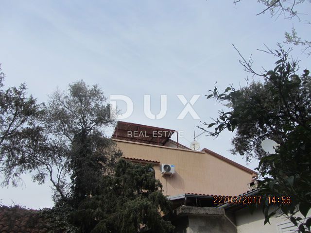 MALI LOŠINJ, ARTATORE - Hiša s tremi apartmaji in razvitim turizmom