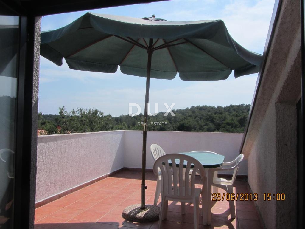 MALI LOŠINJ, ARTATORE - Hiša s tremi apartmaji in razvitim turizmom