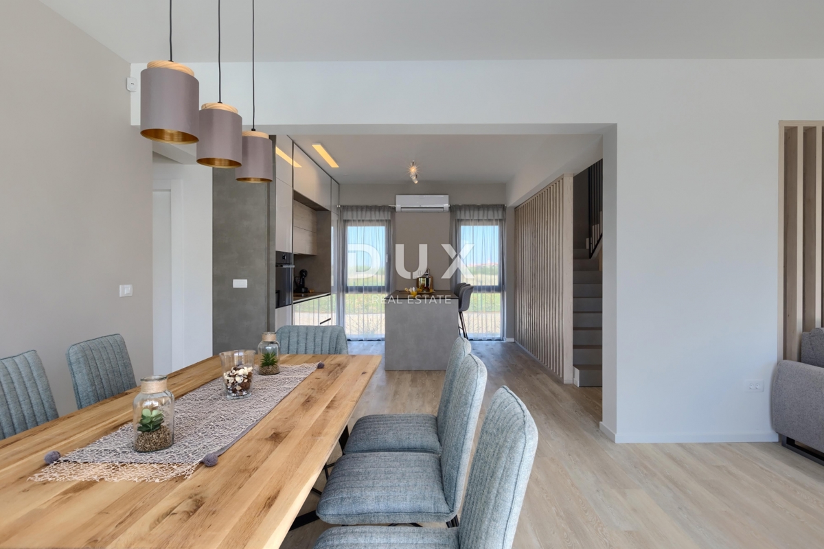 ISTRA, BRTONIGLA – Dve luksuzni vili z bazenoma v mirnem okolju