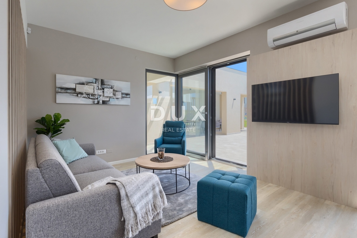 ISTRA, BRTONIGLA – Dve luksuzni vili z bazenoma v mirnem okolju