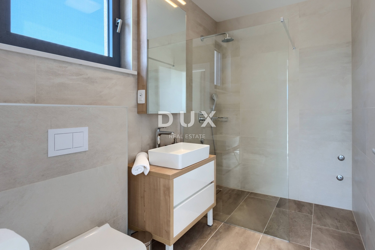 ISTRA, BRTONIGLA – Dve luksuzni vili z bazenoma v mirnem okolju