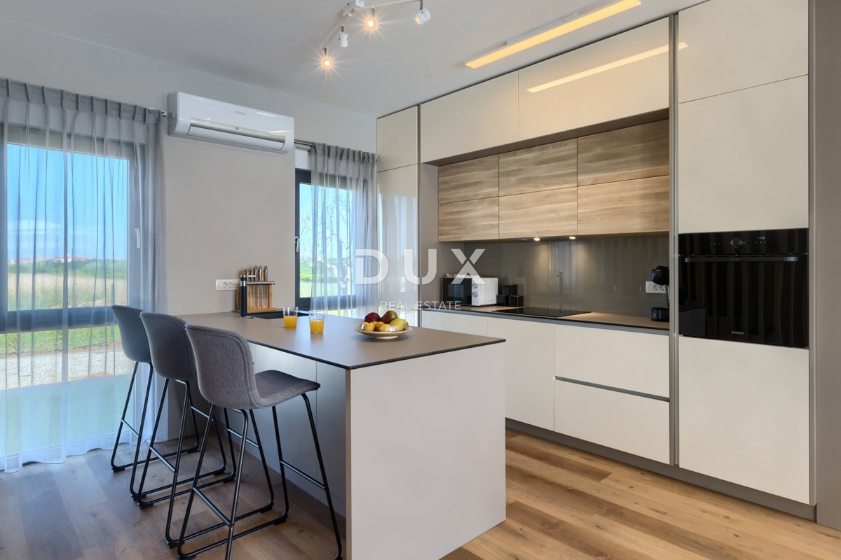 ISTRA, BRTONIGLA – Dve luksuzni vili z bazenoma v mirnem okolju