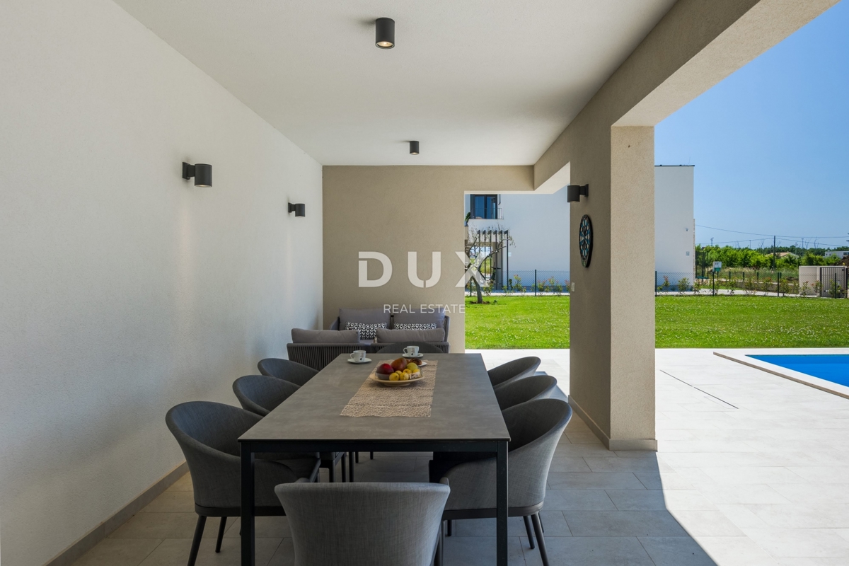 ISTRA, BRTONIGLA – Dve luksuzni vili z bazenoma v mirnem okolju