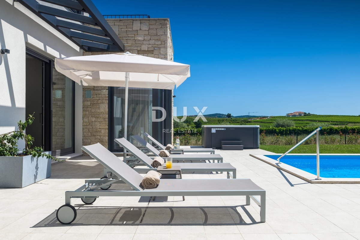 ISTRA, BRTONIGLA – Dve luksuzni vili z bazenoma v mirnem okolju