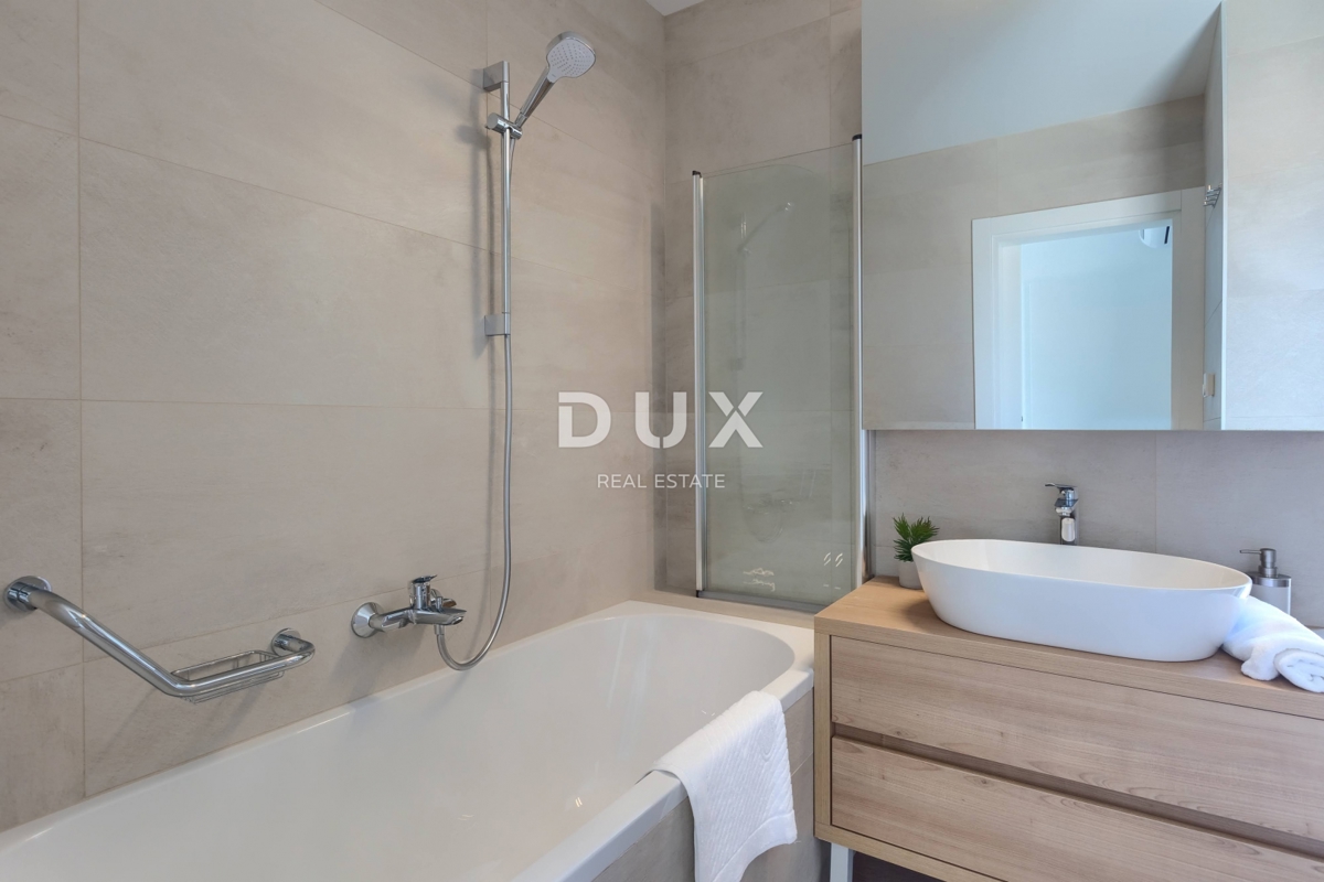 ISTRA, BRTONIGLA – Dve luksuzni vili z bazenoma v mirnem okolju