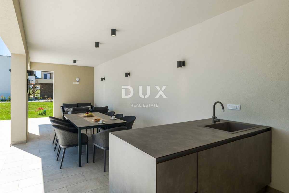 ISTRA, BRTONIGLA – Dve luksuzni vili z bazenoma v mirnem okolju