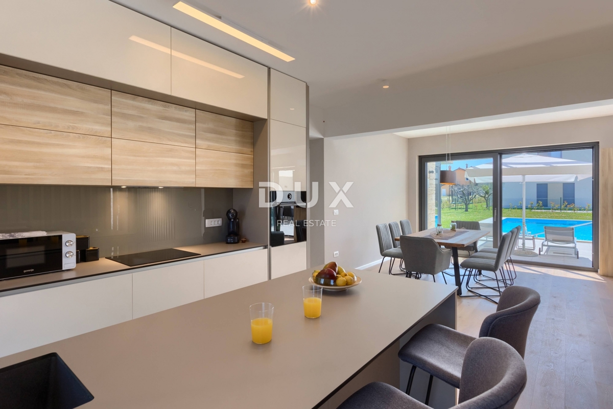 ISTRA, BRTONIGLA – Dve luksuzni vili z bazenoma v mirnem okolju