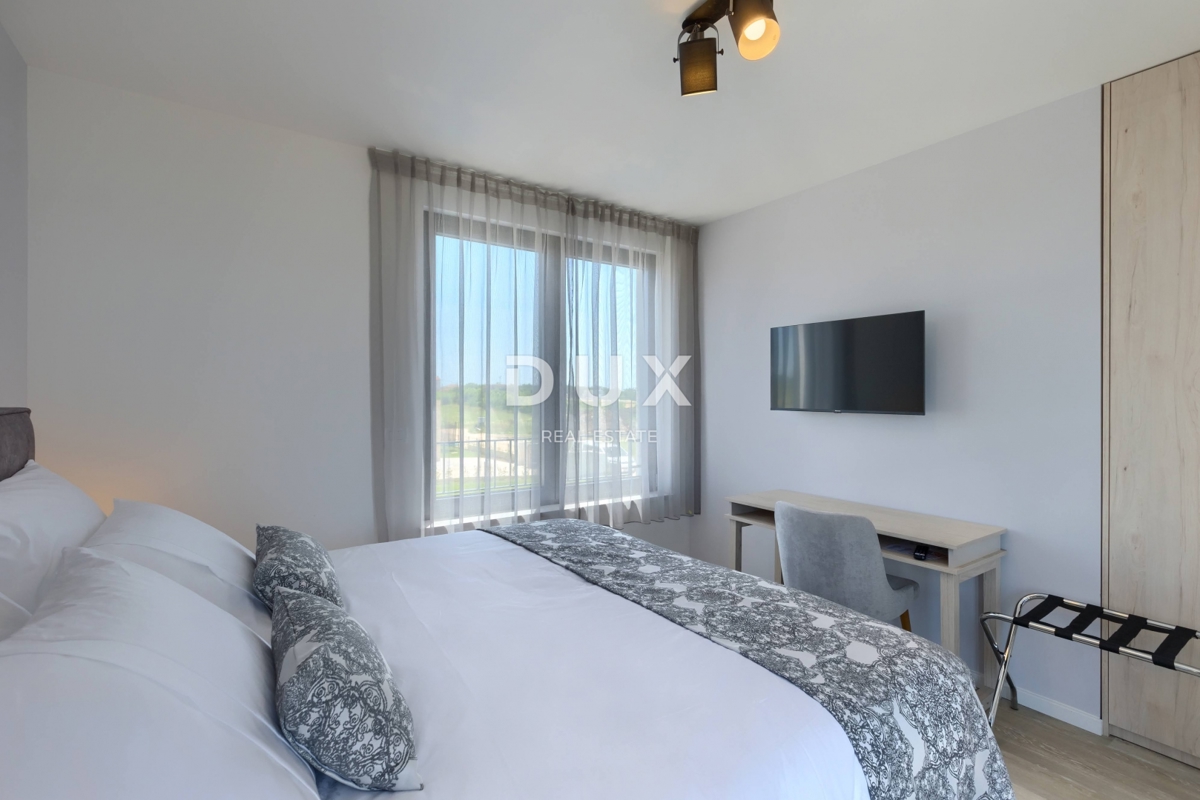 ISTRA, BRTONIGLA – Dve luksuzni vili z bazenoma v mirnem okolju