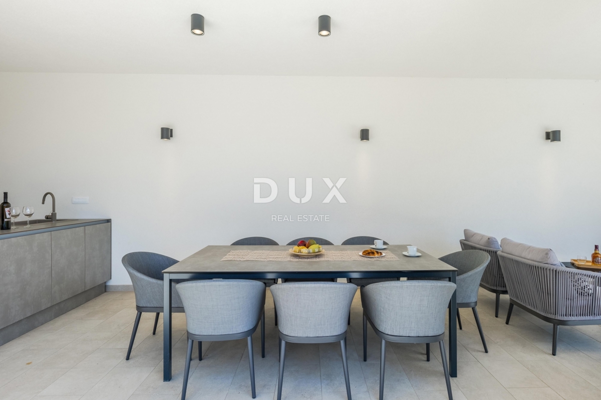 ISTRA, BRTONIGLA – Dve luksuzni vili z bazenoma v mirnem okolju