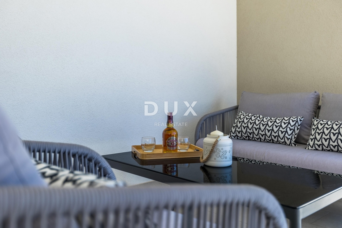 ISTRA, BRTONIGLA – Dve luksuzni vili z bazenoma v mirnem okolju