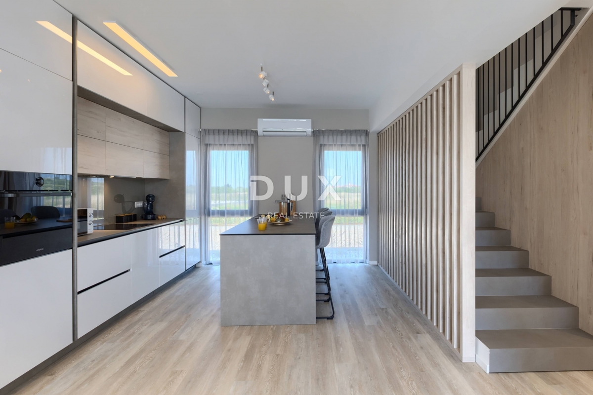 ISTRA, BRTONIGLA – Dve luksuzni vili z bazenoma v mirnem okolju