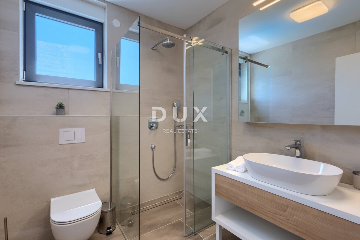 ISTRA, BRTONIGLA – Dve luksuzni vili z bazenoma v mirnem okolju