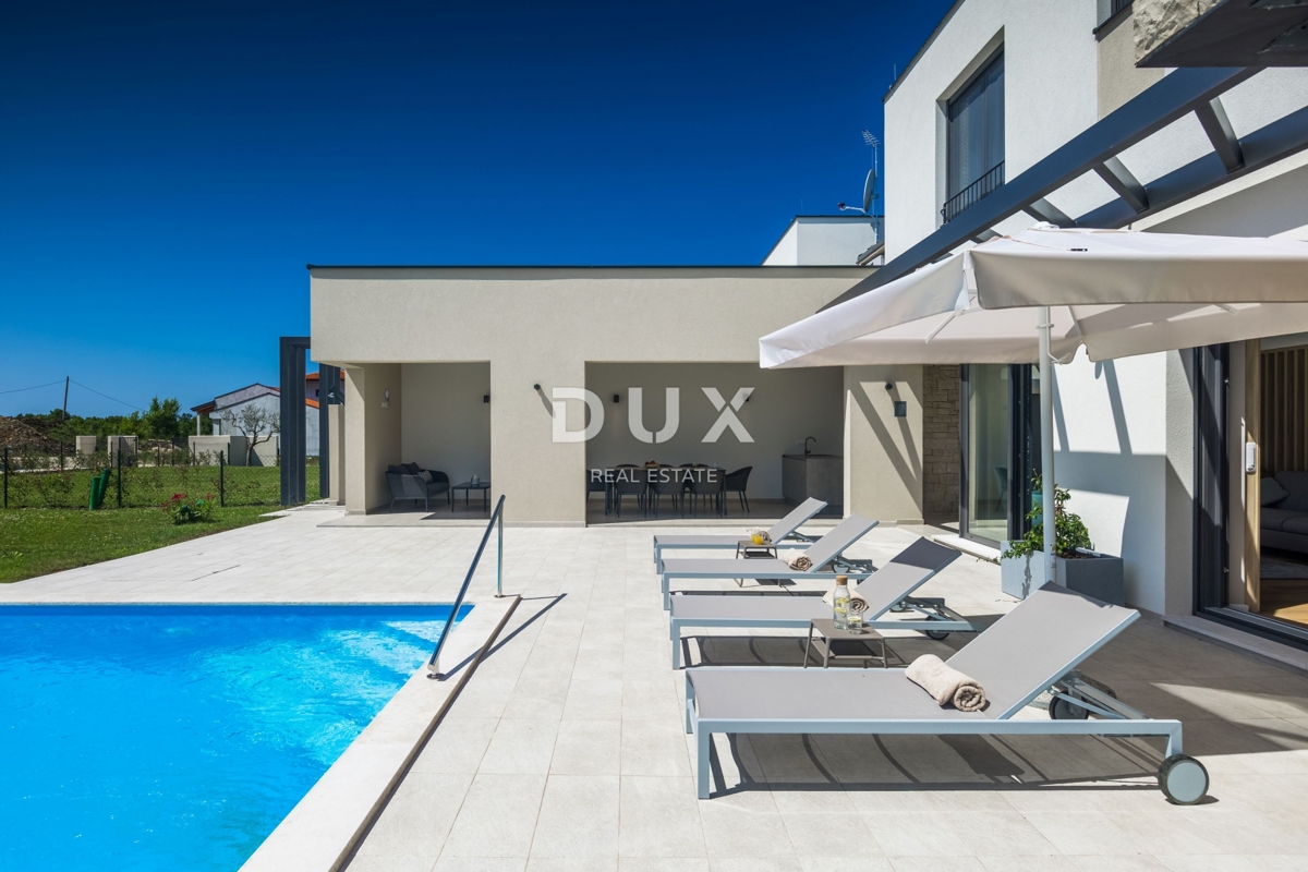 ISTRA, BRTONIGLA – Dve luksuzni vili z bazenoma v mirnem okolju