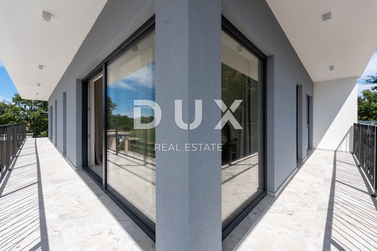 ISTRA, SV. PETAR V GOZDU - Čudovita novogradnja z bazenom in letno kuhinjo