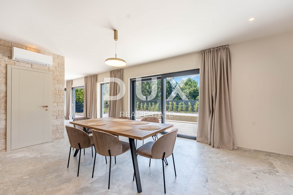 ISTRA, SV. PETAR V GOZDU - Čudovita novogradnja z bazenom in letno kuhinjo