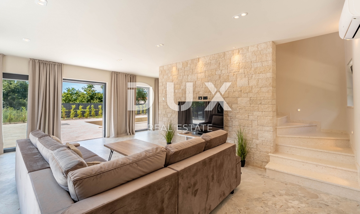 ISTRA, SV. PETAR V GOZDU - Čudovita novogradnja z bazenom in letno kuhinjo