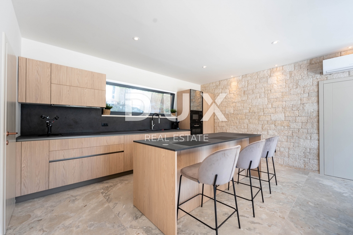 ISTRA, SV. PETAR V GOZDU - Čudovita novogradnja z bazenom in letno kuhinjo