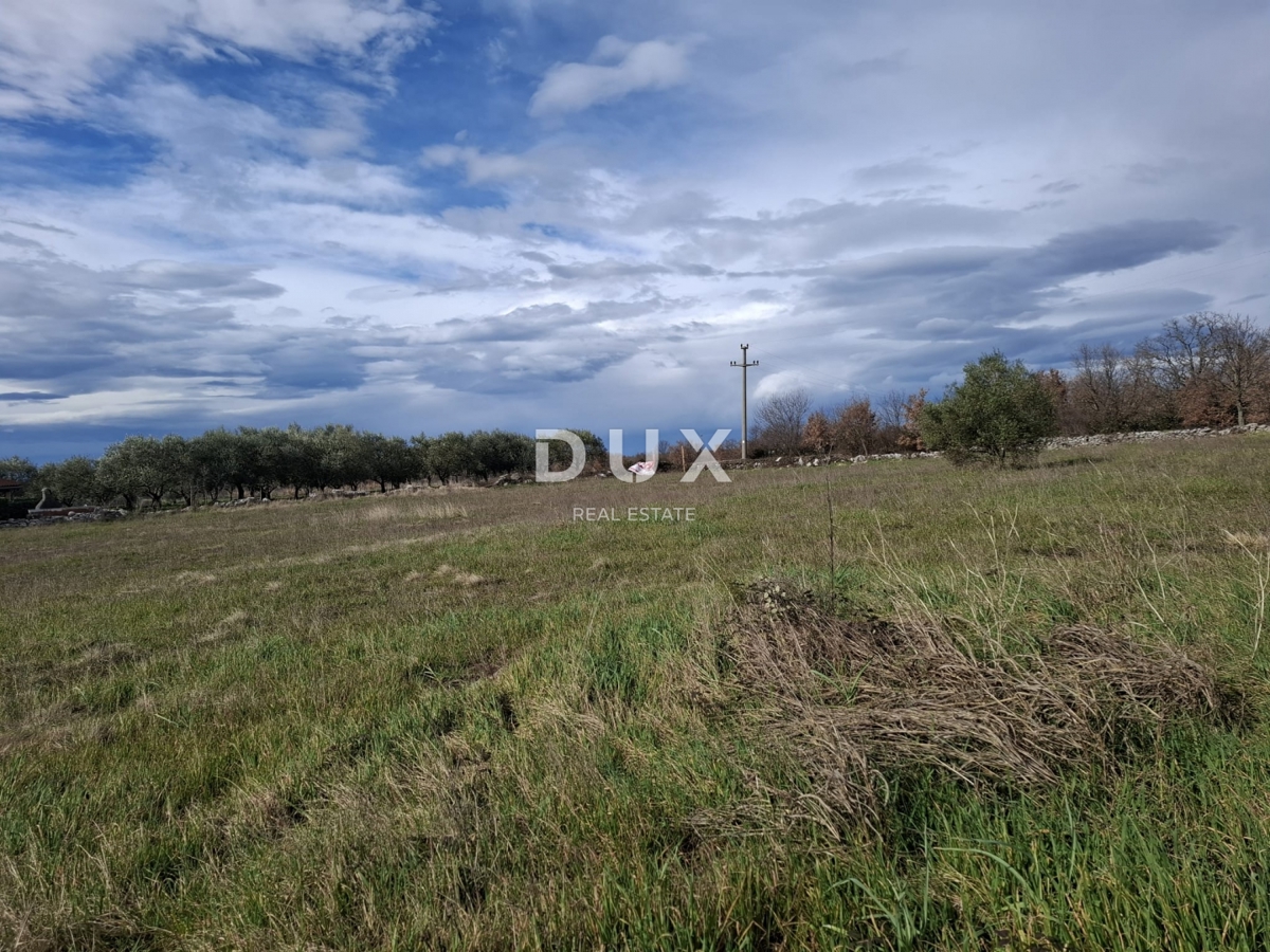 ISTRA, LOVREČ - Gradbeno zemljišče