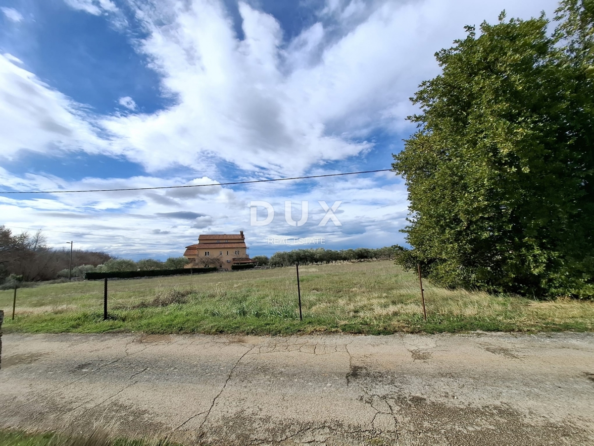 ISTRA, LOVREČ - Gradbeno zemljišče