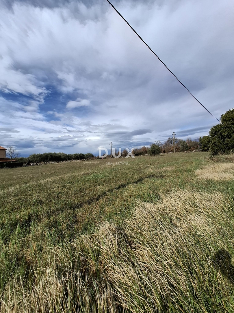 ISTRA, LOVREČ - Gradbeno zemljišče