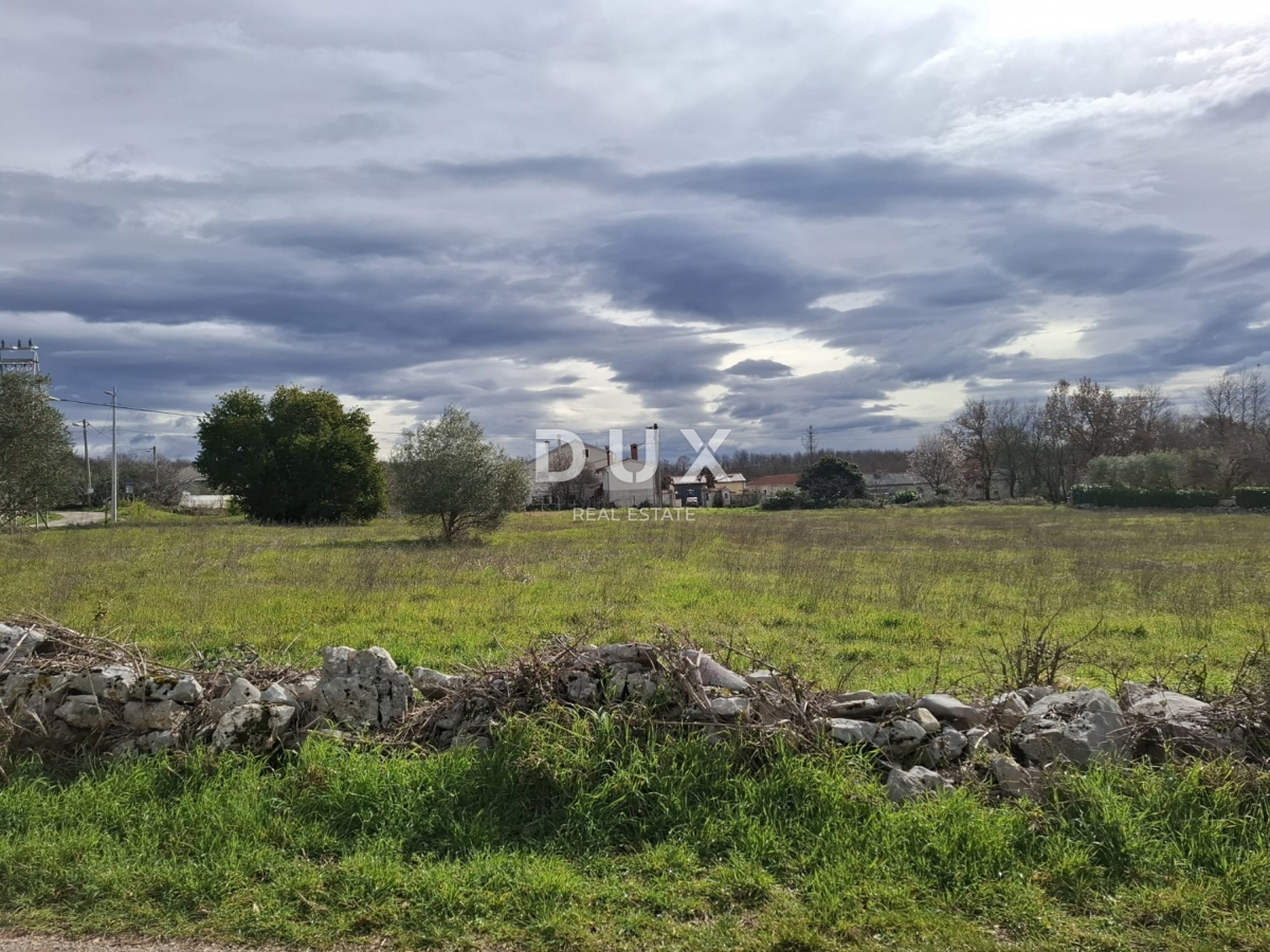 ISTRA, LOVREČ - Gradbeno zemljišče