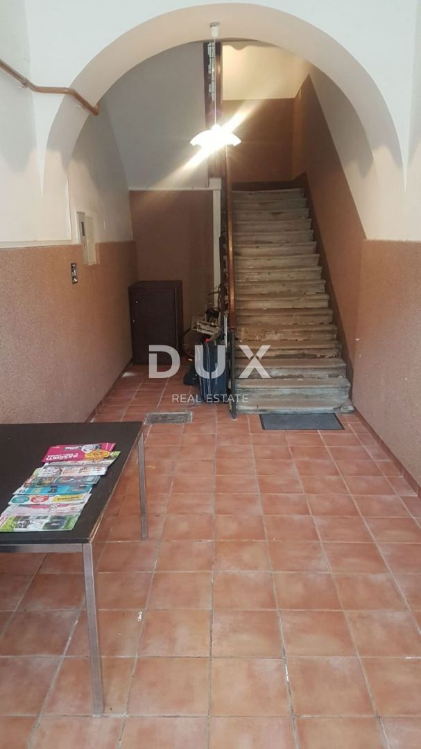 RIJEKA, CENTER - 133 m2 pisarniških prostorov v samem središču mesta - idealno za polikliniko, sedež podjetja