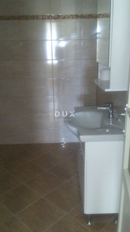 RIJEKA, CENTER - 133 m2 pisarniških prostorov v samem središču mesta - idealno za polikliniko, sedež podjetja