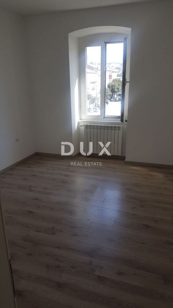 RIJEKA, CENTER - 133 m2 pisarniških prostorov v samem središču mesta - idealno za polikliniko, sedež podjetja