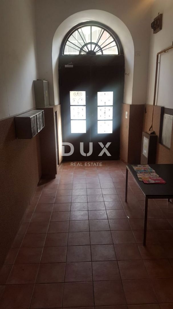 RIJEKA, CENTER - 133 m2 pisarniških prostorov v samem središču mesta - idealno za polikliniko, sedež podjetja