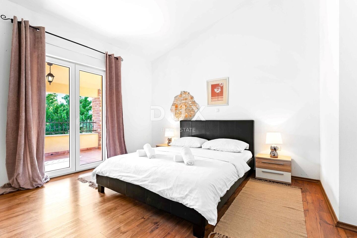 Hiša Funtana, 238m2