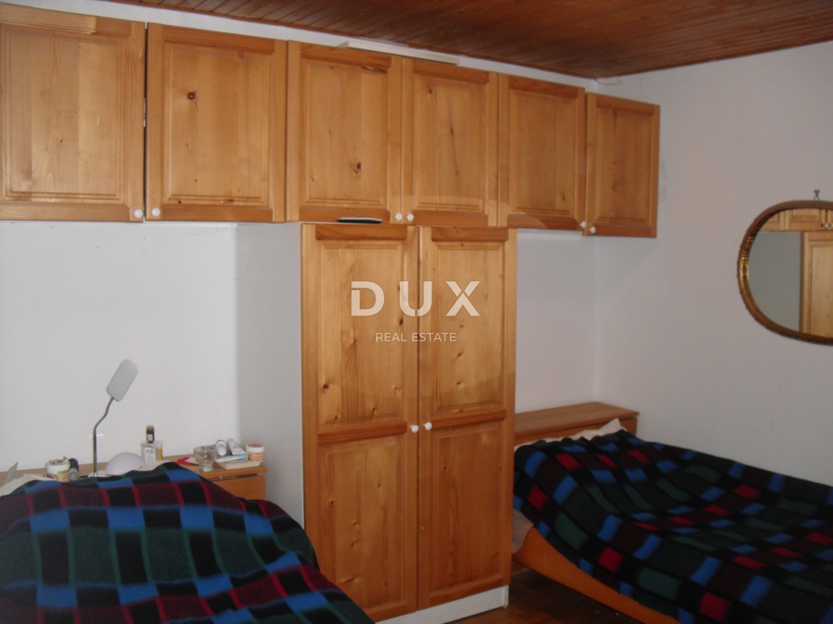 OTOK KRK, PUNAT - Dvonadstropno stanovanje z 2 spalnicama + dnevno sobo