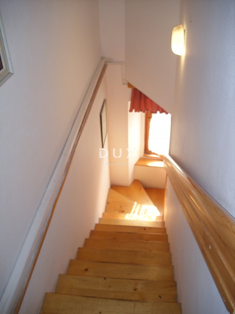 OTOK KRK, PUNAT - Dvonadstropno stanovanje z 2 spalnicama + dnevno sobo