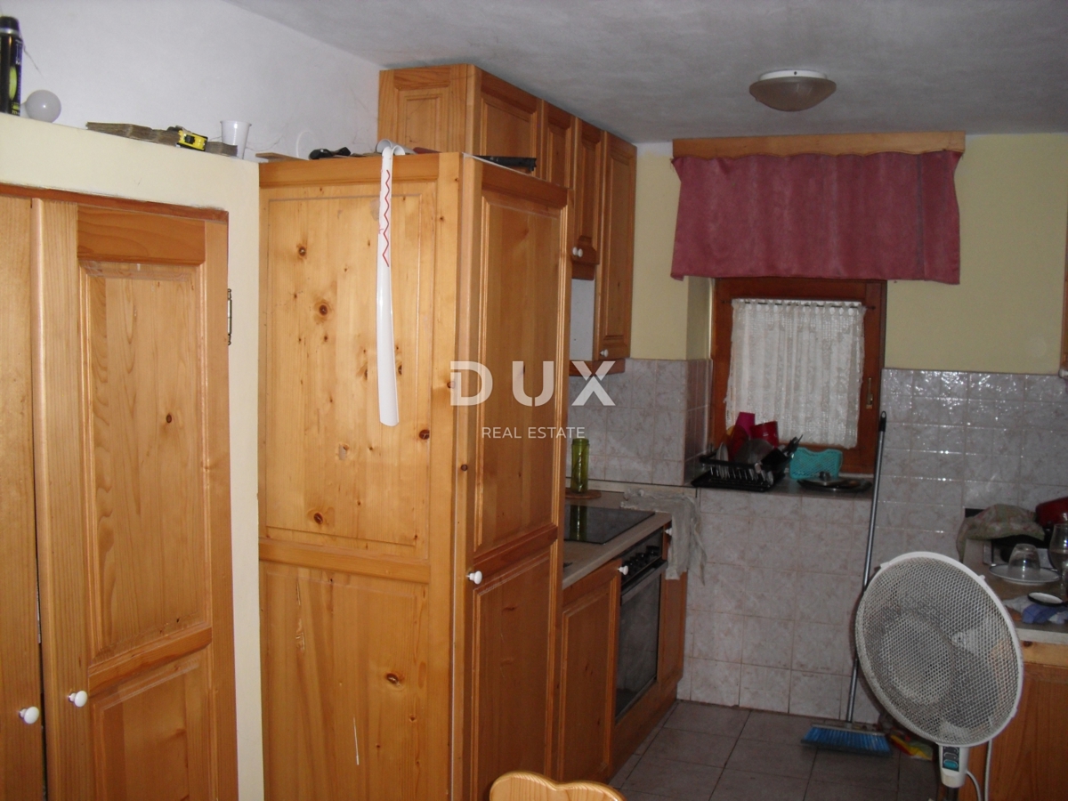 OTOK KRK, PUNAT - Dvonadstropno stanovanje z 2 spalnicama + dnevno sobo