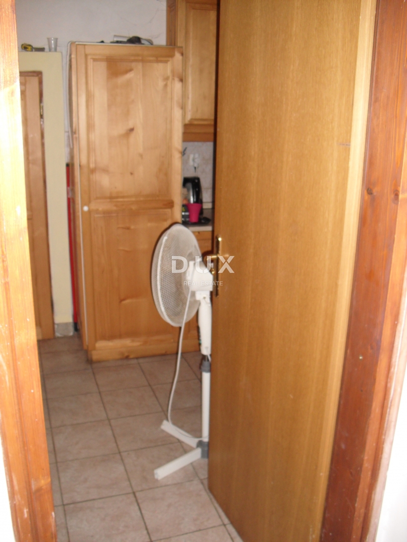 OTOK KRK, PUNAT - Dvonadstropno stanovanje z 2 spalnicama + dnevno sobo