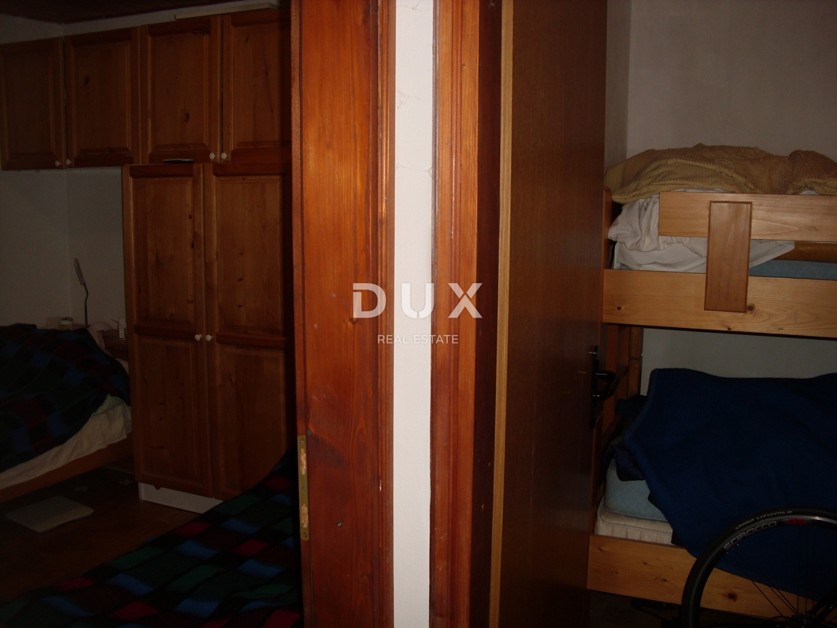 OTOK KRK, PUNAT - Dvonadstropno stanovanje z 2 spalnicama + dnevno sobo