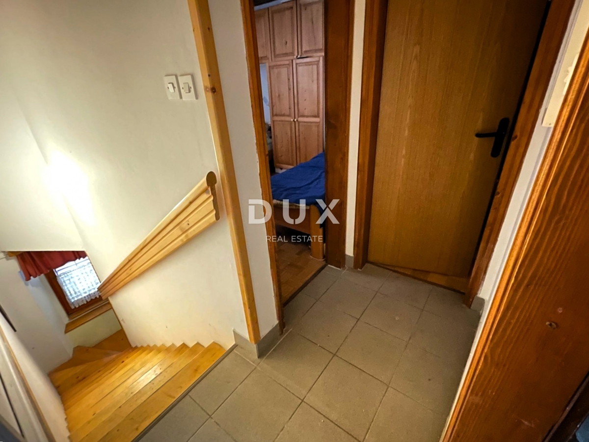 OTOK KRK, PUNAT - Dvonadstropno stanovanje z 2 spalnicama + dnevno sobo