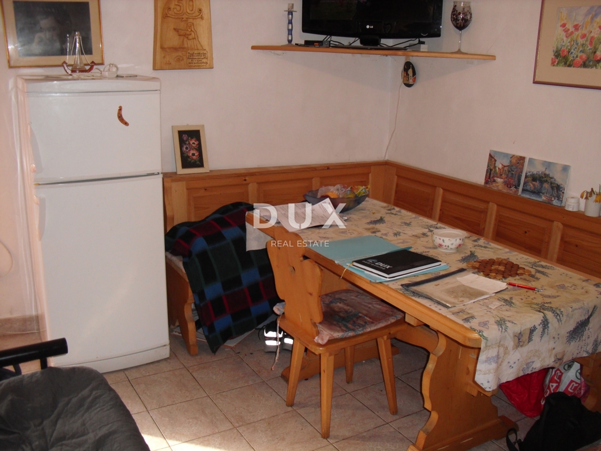 OTOK KRK, PUNAT - Dvonadstropno stanovanje z 2 spalnicama + dnevno sobo