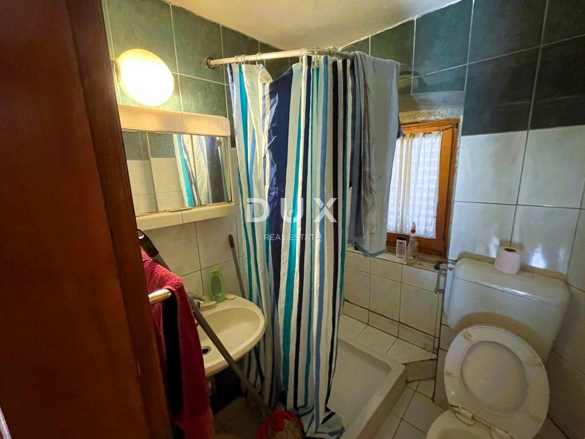 OTOK KRK, PUNAT - Dvonadstropno stanovanje z 2 spalnicama + dnevno sobo