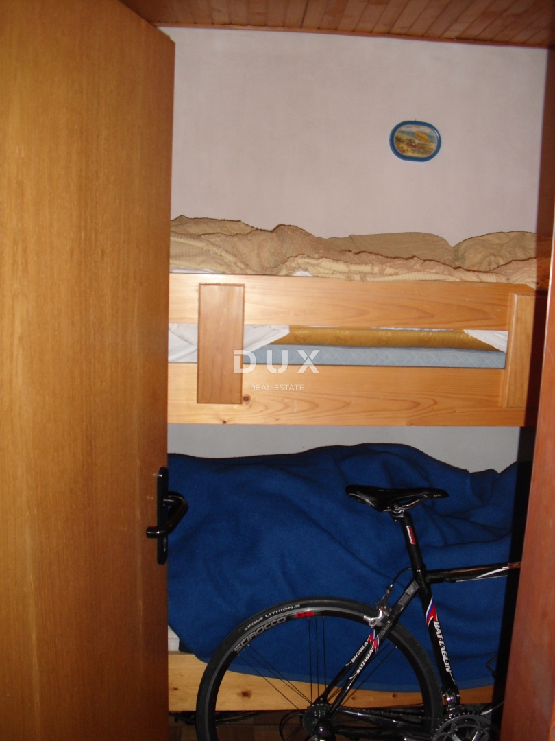 OTOK KRK, PUNAT - Dvonadstropno stanovanje z 2 spalnicama + dnevno sobo