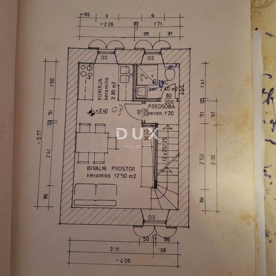 OTOK KRK, PUNAT - Dvonadstropno stanovanje z 2 spalnicama + dnevno sobo