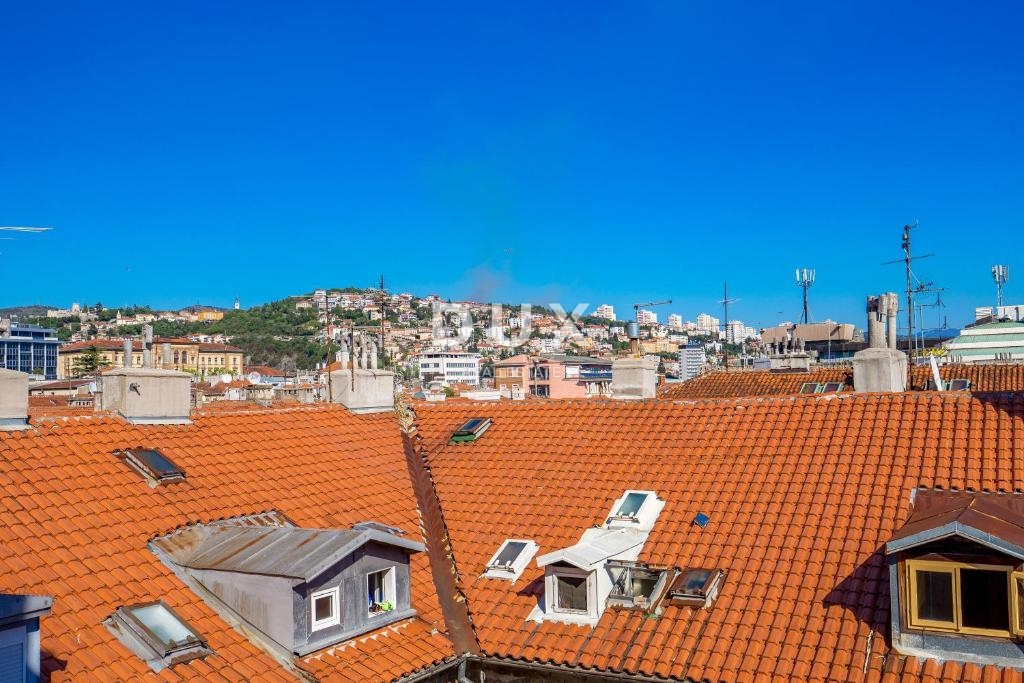 RIJEKA, CENTER - Stanovanje korak od Korza, odlična investicija