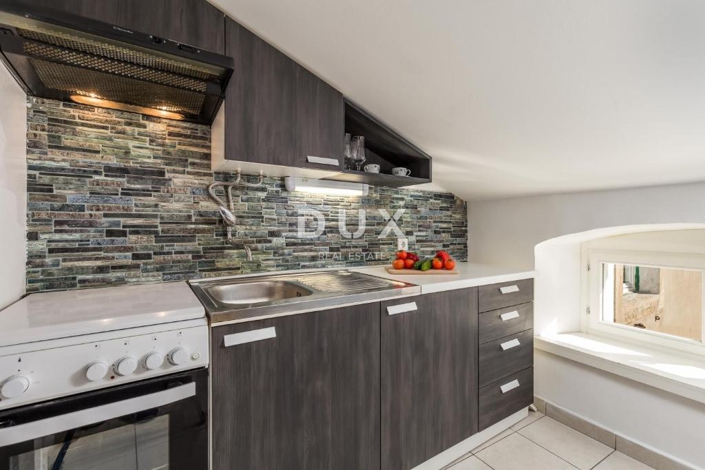 RIJEKA, CENTER - Stanovanje korak od Korza, odlična investicija