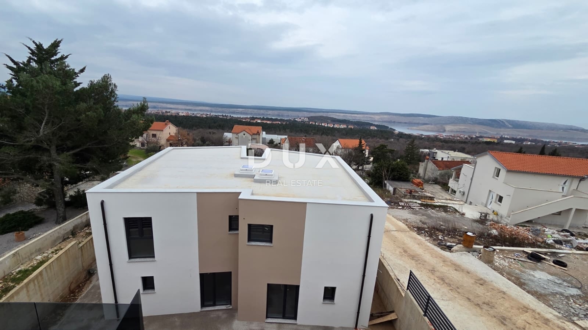 CRIKVENICA, JADRANOVO - Moderna polsamostojna vila z bazenom in pogledom na morje, 130m2