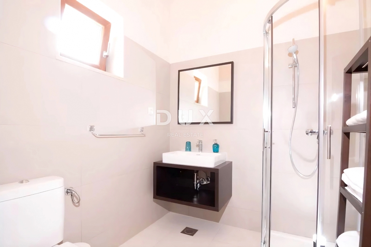 ISTRA, BARBAN - Mediteranska hiša z bazenom