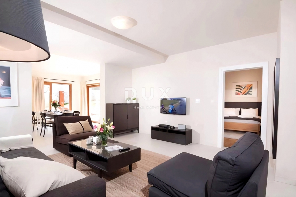 ISTRA, BARBAN - Mediteranska hiša z bazenom