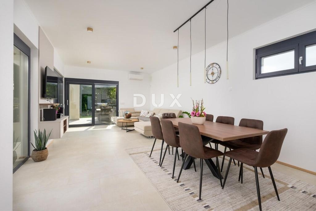 ISTRA, ROVINJ - Novozgrajena moderna enonadstropna hiša v mirnem okolju